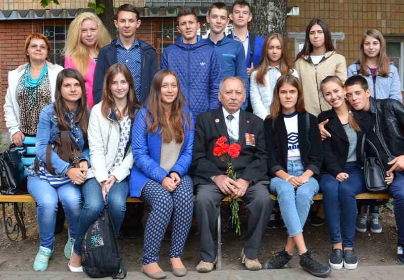 Міні-експозиція «Нагороди переможців» відкрилася у музеї Проскурівського підпілля — фото 4