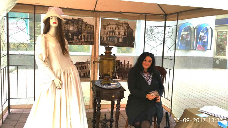 Історія міста у фактах та фотографіях - на святковій Проскурівській — фото 12