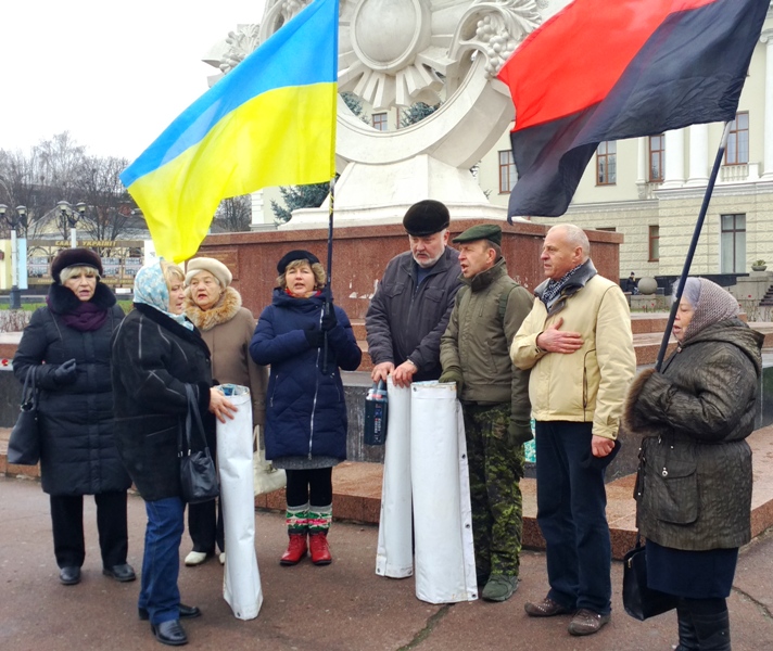 Галерея Героїв Небесної Сотні передана до музею історії міста Хмельницького — фото 1
