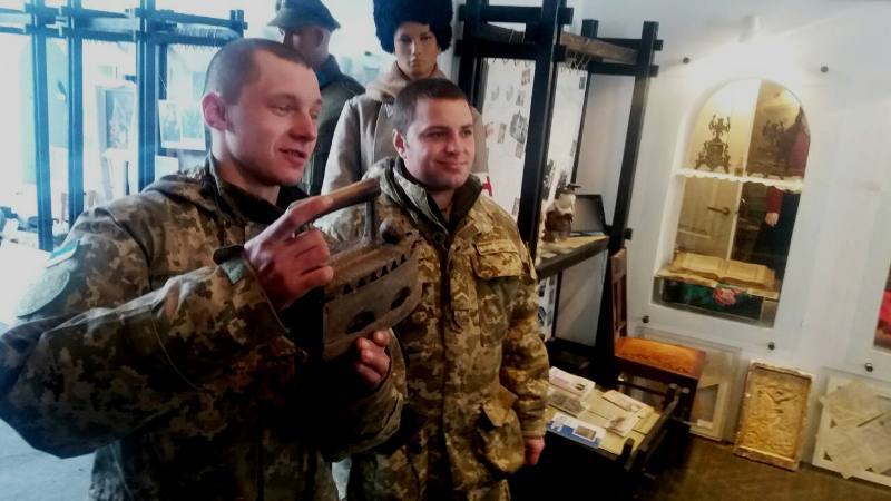 Музейна шефська допомога військовим: цікаве дозвілля для захисників України — фото 2
