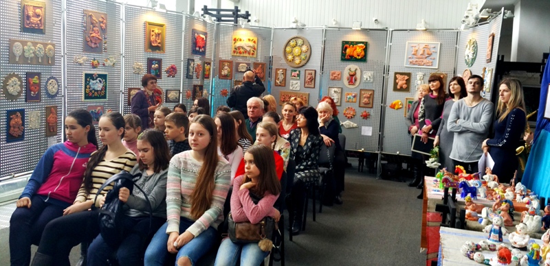 Музей історії міста запрошує в "Казковий світ кераміки руками дітей" — фото 15