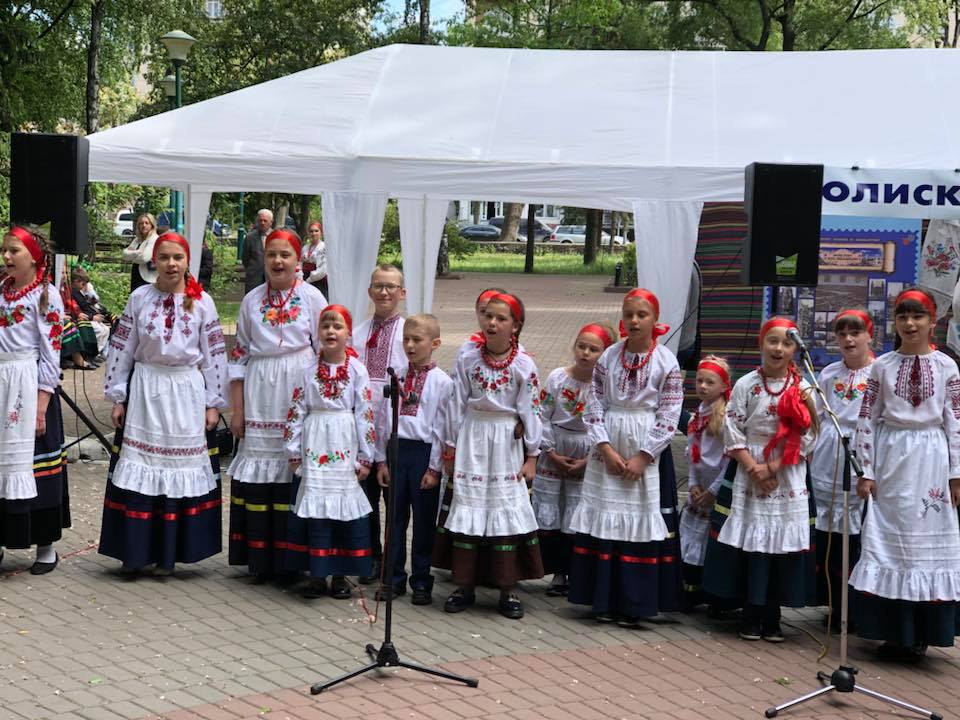 Музей історії міста Хмельницького взяв участь у віншуванні матерів — фото 8