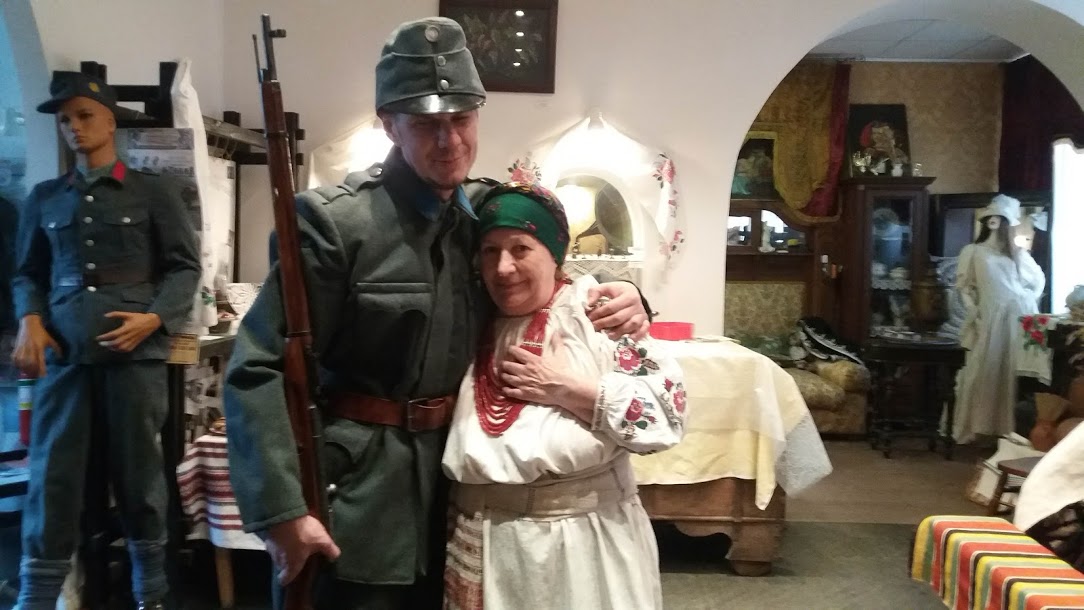 Вінтажне задоволення у вигляді історичної костюмованої вечірки — фото 53