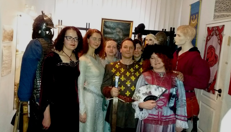 Вінтажне задоволення у вигляді історичної костюмованої вечірки — фото 1
