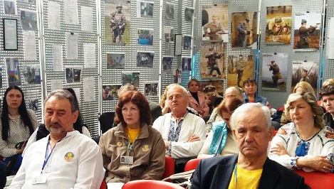 До Дня Героїв у музеї історії міста вшанували волонтерів — фото 1
