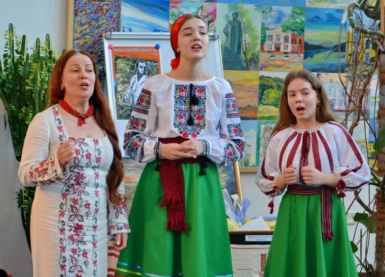 Подільську Шевченкіану представили у мистецькому проєкті «Свою Україну любіть!..» — фото 16