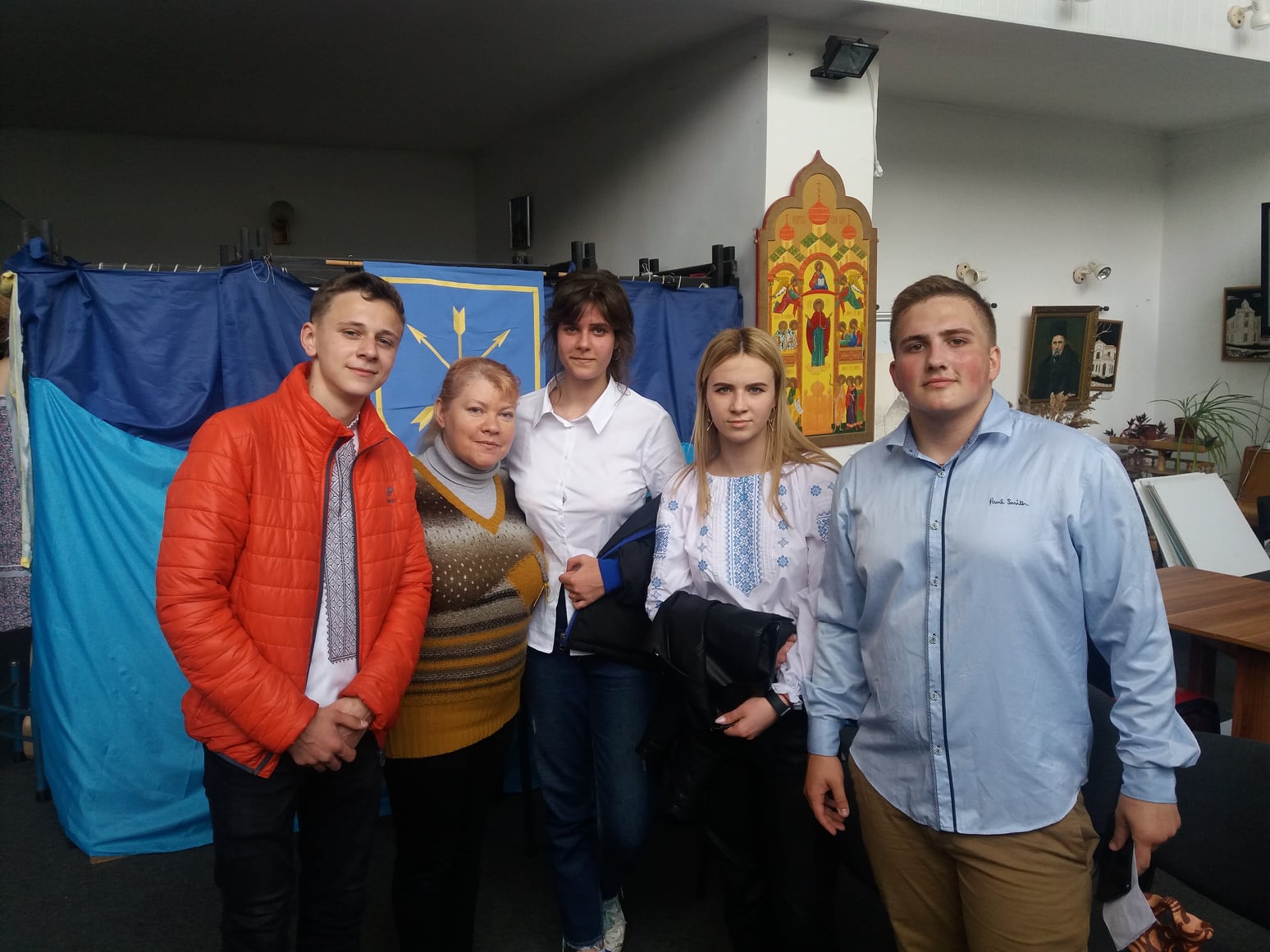 ШКОЛЯРІ МАНДРУВАЛИ СЛІДАМИ ГЕРОЇВ У ХМЕЛЬНИЦЬКОМУ — фото 1
