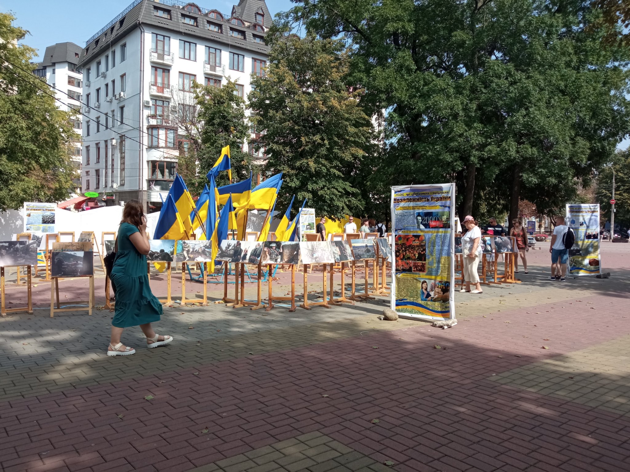 Стріт-виставка від МІМХ до Дня Незалежності — фото 23